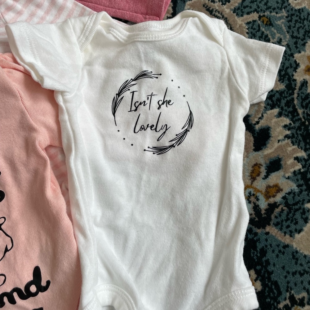 Newborn custom bundle. - Picture 3 of 3